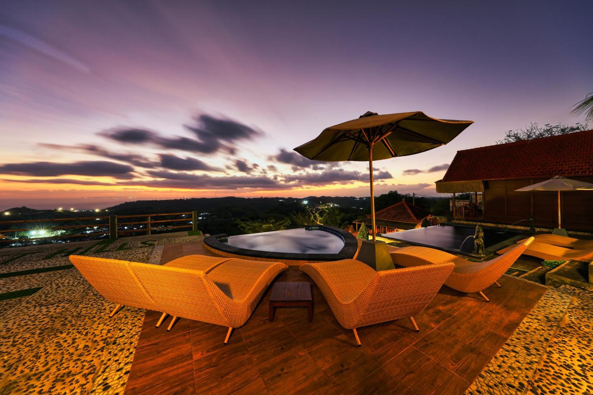 Отель Sebuluh Sunset Hill Batumadeg Экстерьер фото